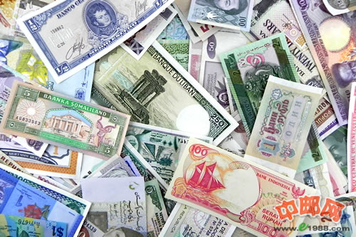 团购频道为您隆重推出一百个不同国家纸币(合