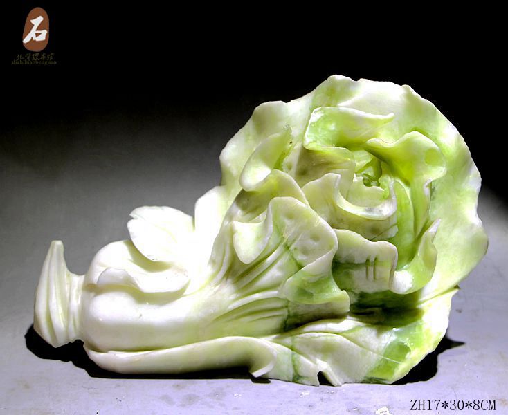 新闻资讯 蓝田玉的特点是什么 怎么鉴别蓝田玉    (1)色调:蓝田玉颜色