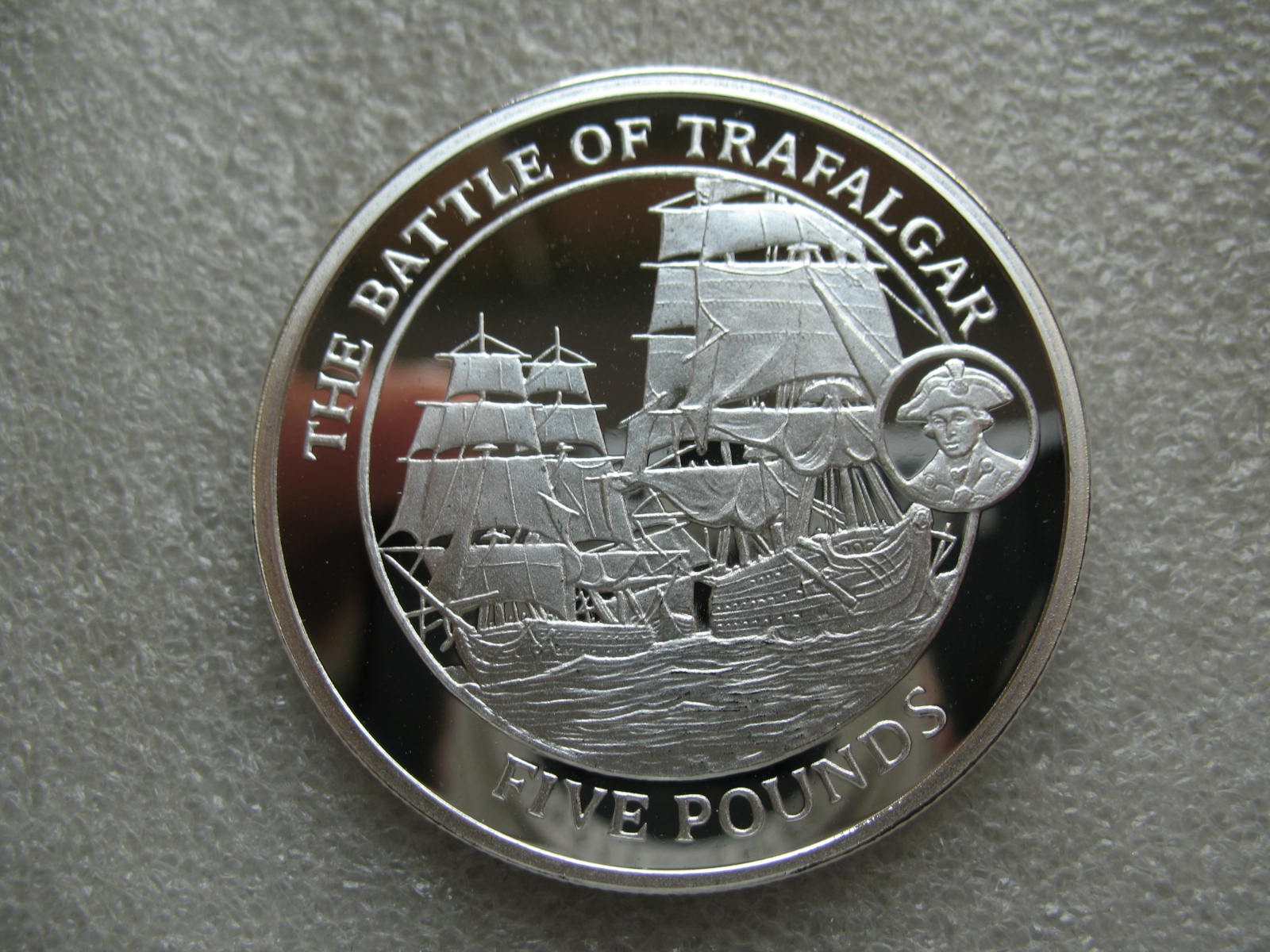 2008年直布罗陀5英镑精制纪念大银币-特拉法海战(大图展示)