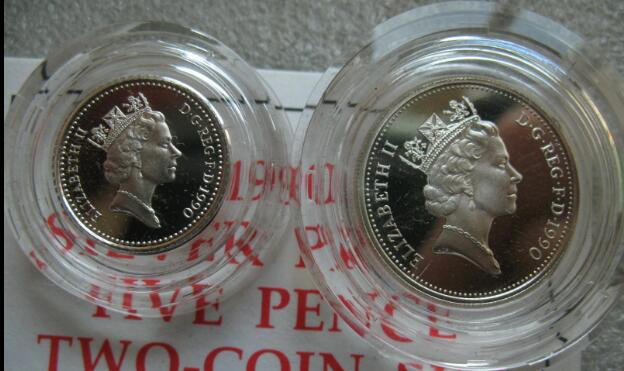 1990年英国5便士精制流通银币-大小版2枚套 盒证齐(大图展示)