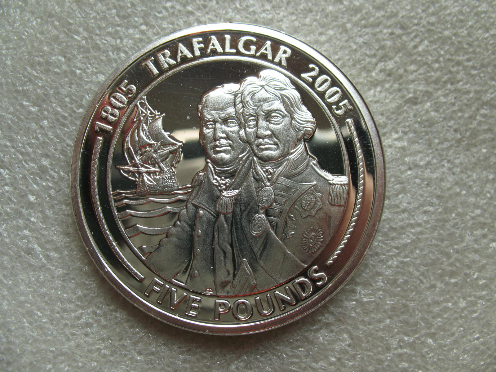 2005年直布罗陀5英镑精制纪念大银币-特拉法海战200周年h(大图展示)