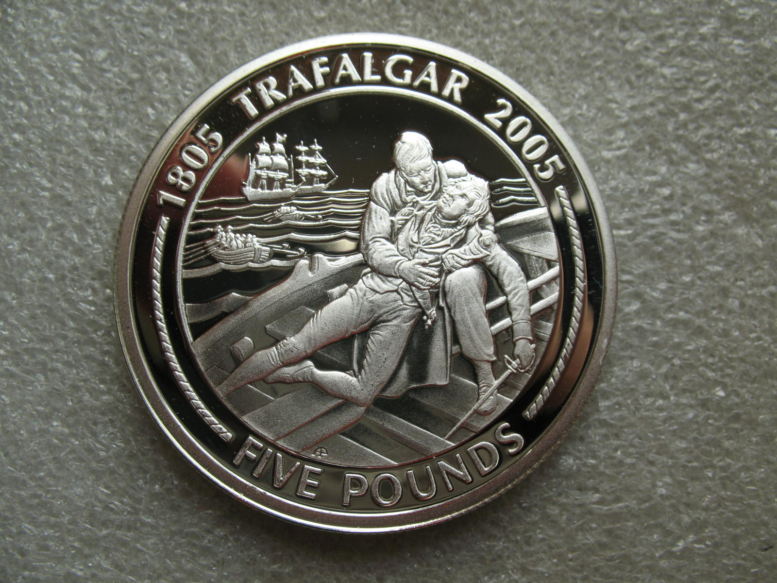 2005年直布罗陀5英镑精制纪念大银币-特拉法海战200周年r(大图展示)